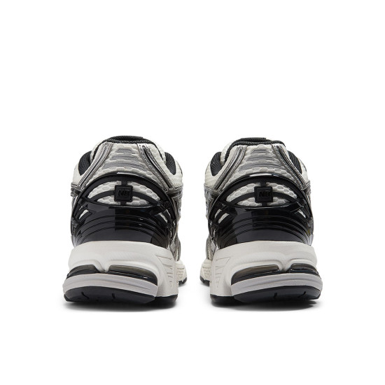 New Balance 1906R